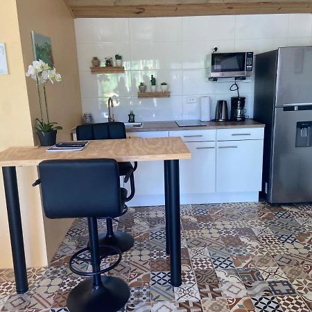 Cozy Studio With Private Spa Oranjestad Esterno foto