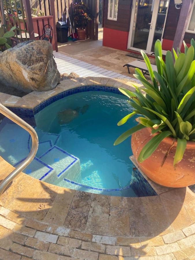 Cozy Studio With Private Spa Oranjestad Esterno foto