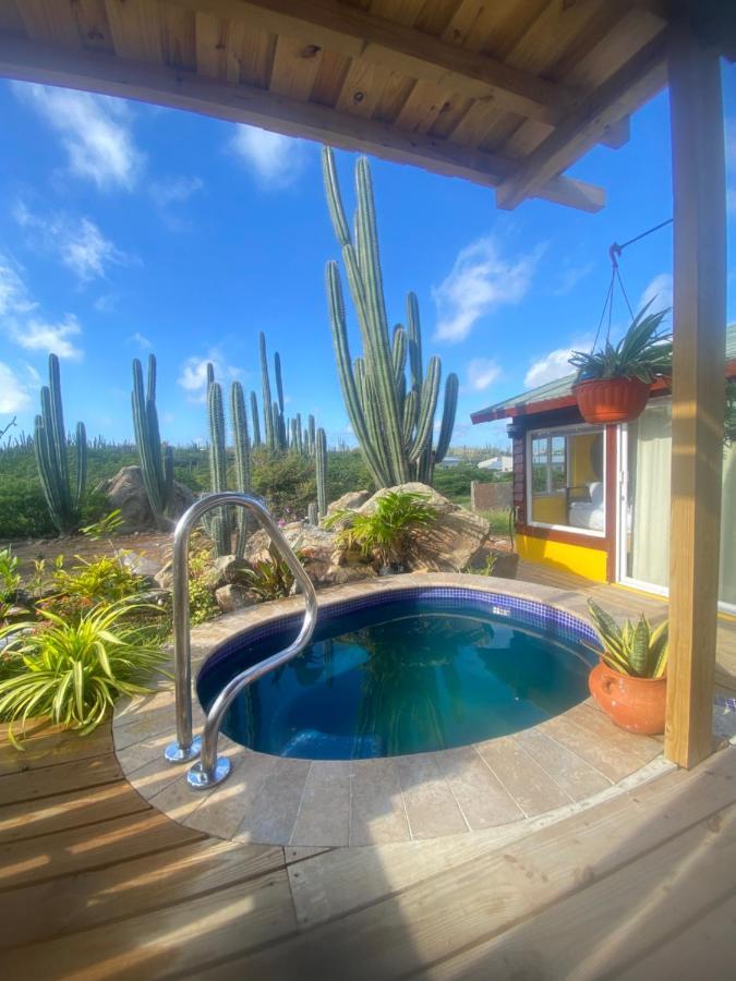 Cozy Studio With Private Spa Oranjestad Esterno foto