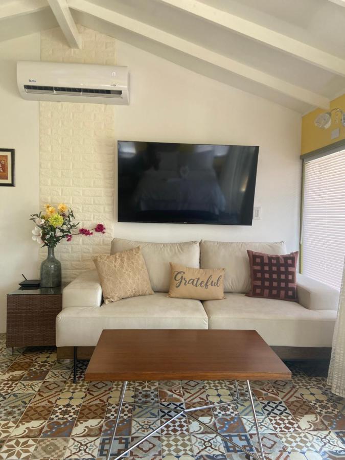 Cozy Studio With Private Spa Oranjestad Esterno foto
